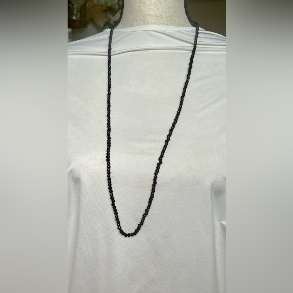 Glass bead necklace jewelry